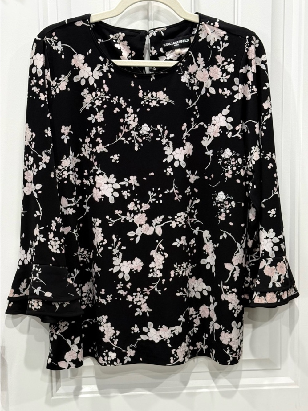 Karl Lagerfeld Women’s Size Medium Black & Pink Bell Sleeve Floral Blouse EUC